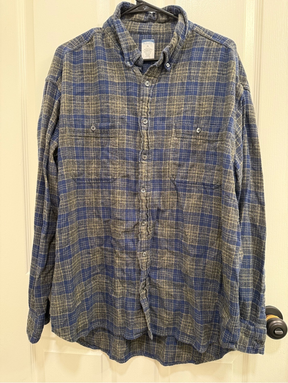 Old Navy Blue and Gray Plaid Button-Up Shirt xl